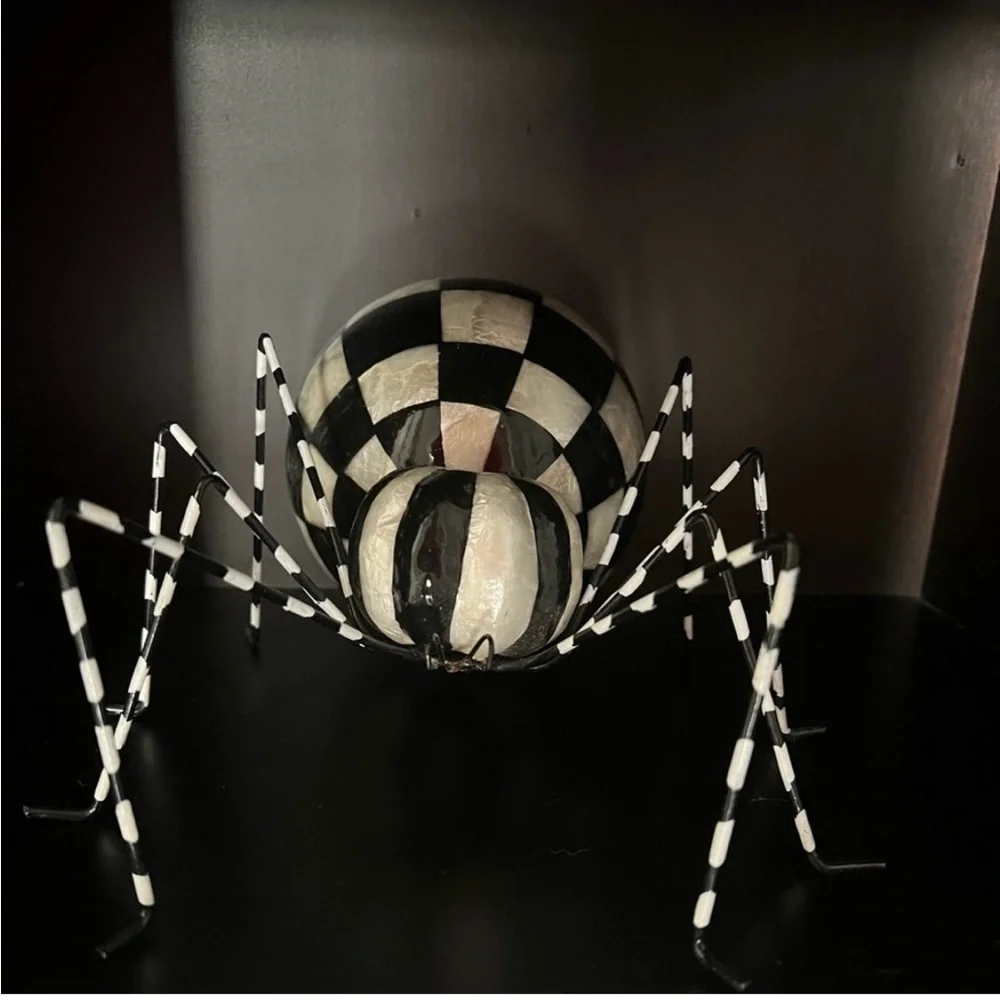 Mackenzie-Childs Spider - Courtly Capiz Spider NEW with original box! 🖤🤍